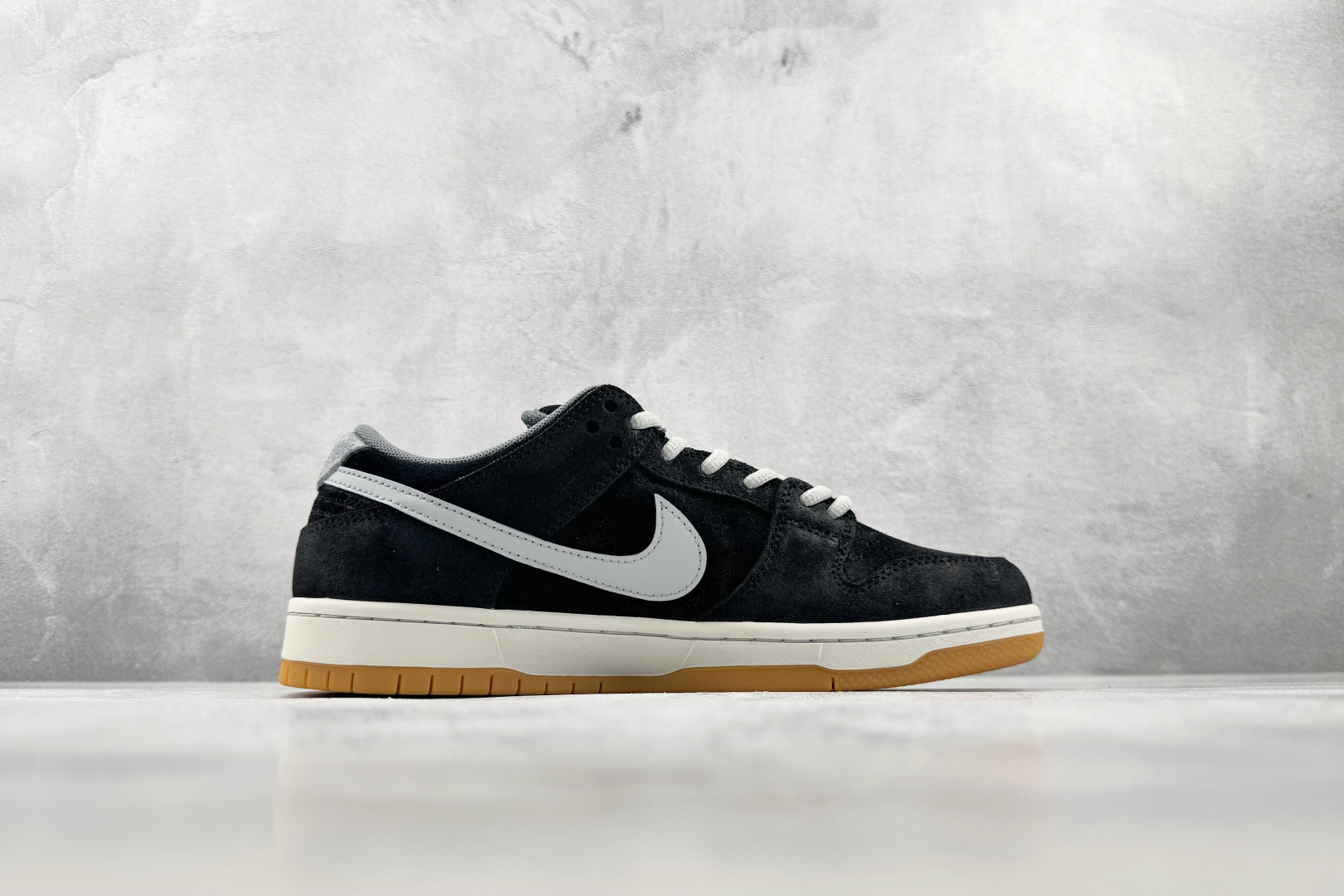 YC Nike Dunk 黑灰 货号：HF3063 001 尺码：40 40.5 41 42 42.5 43 44 44
