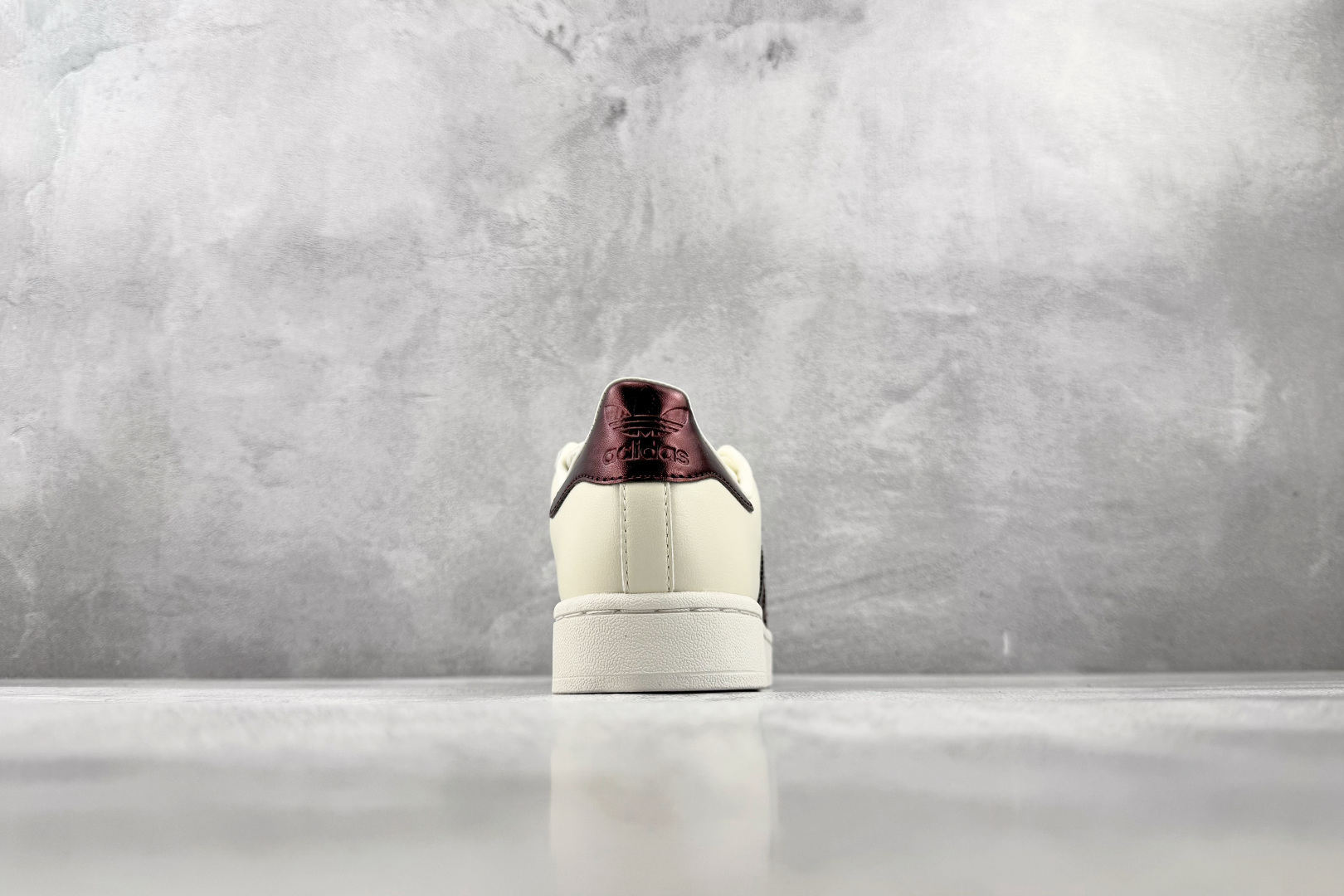 XP/H11 平台专供 adidas originals Superstar 2 米白 货号: KJ4692 尺码:35 XP/H11 平台专供 adidas originals Superstar 2 米白 货号: KJ4692 尺码:35