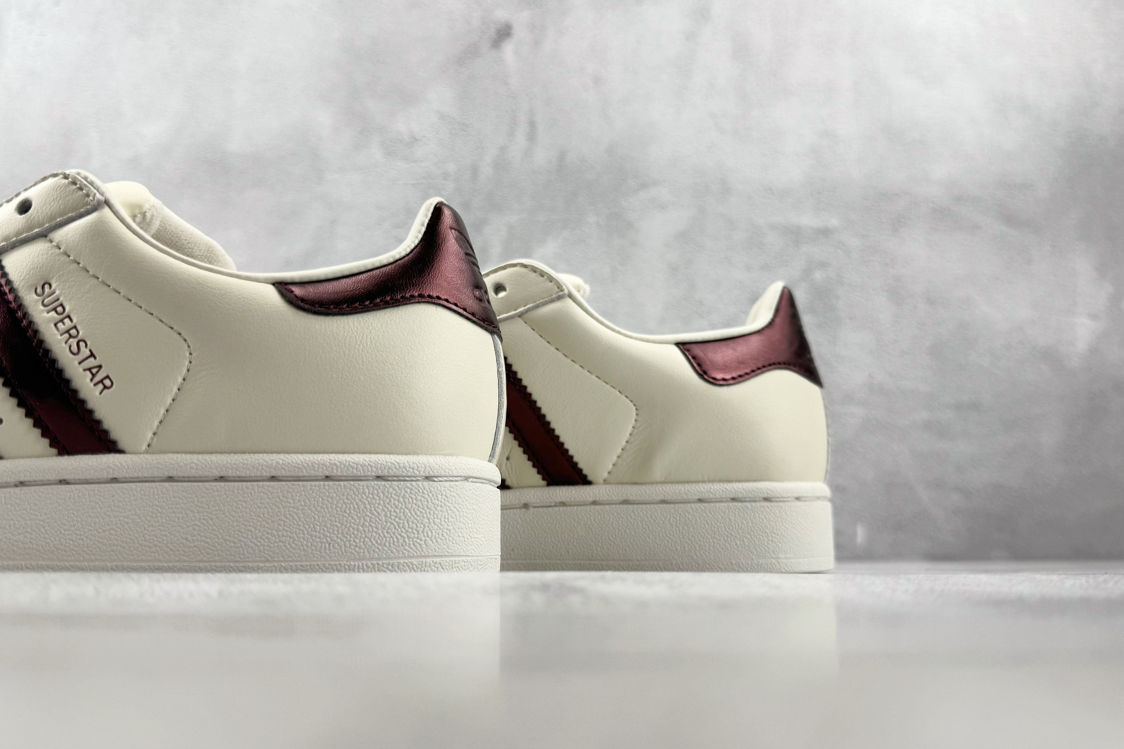 XP/H11 平台专供 adidas originals Superstar 2 米白 货号: KJ4692 尺码:35 XP/H11 平台专供 adidas originals Superstar 2 米白 货号: KJ4692 尺码:35