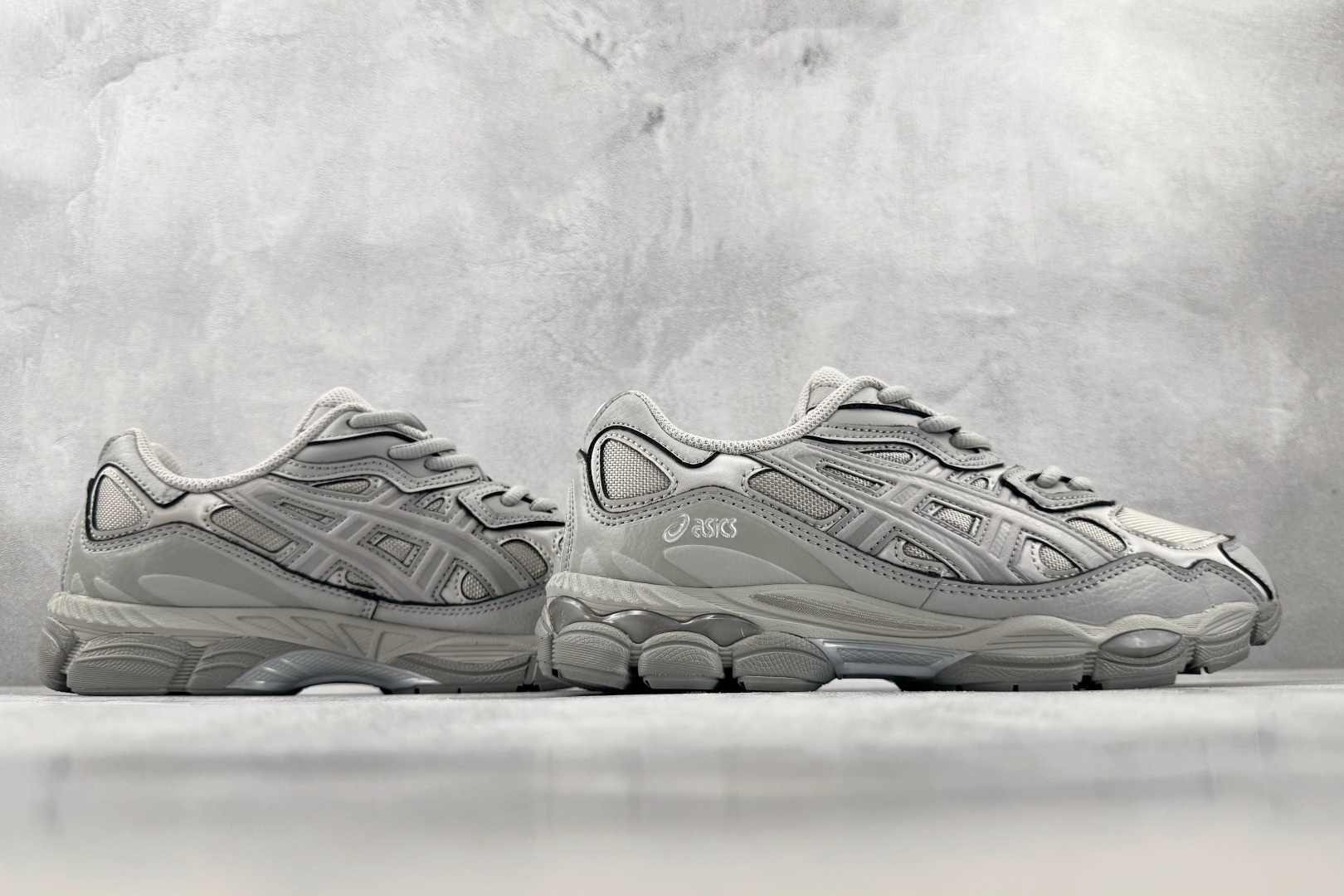 XP 平台专供 ASICS GEL-NYC 灰色 货号：1203A280-021 尺码：36 36.5 37.5 38 