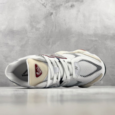C 版 大厂出品 New Balance NB 9060 白红 货号:U90603MT 尺码:36 36.5 37 38 C 版 大厂出品 New Balance NB 9060 白红 货号:U90603MT 尺码:36 36.5 37 38