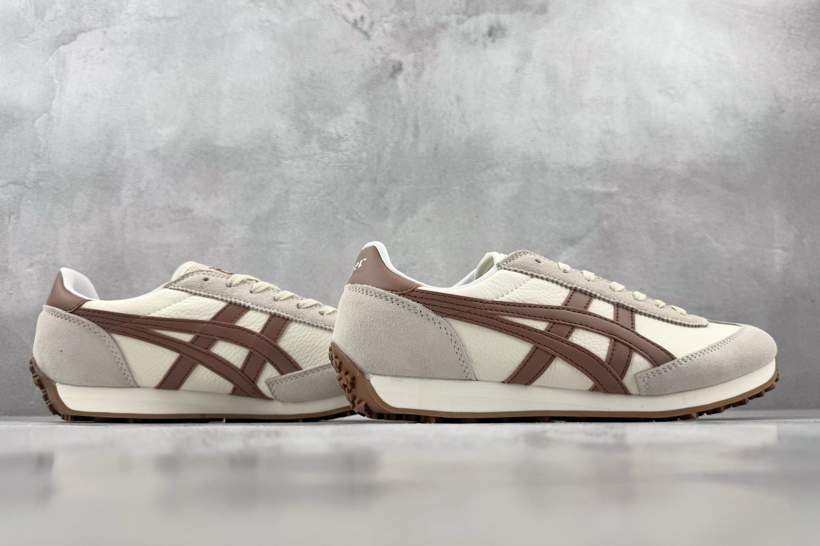 SC 渠道特供 Onitsuka Tiger鬼塚虎 Edr 78 米棕色 货号：1183B411-201 尺码：36 3