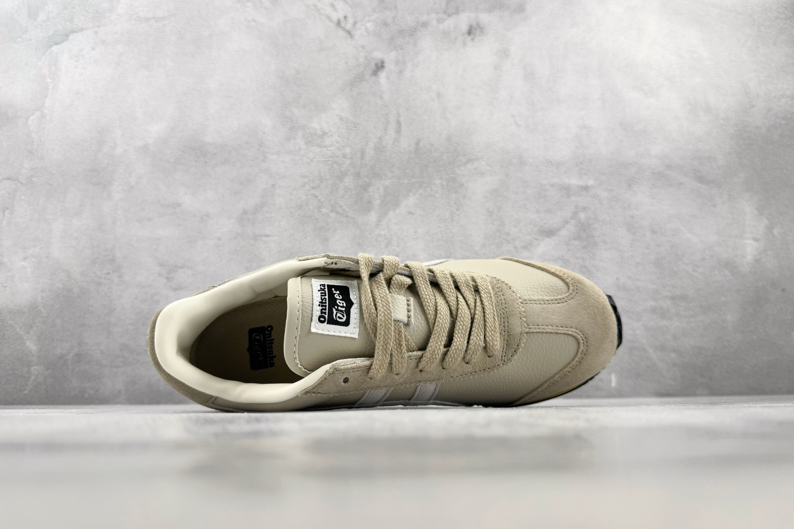 SC 渠道特供 Onitsuka Tiger鬼塚虎 CALIFORNIA 78 VIN 灰色 货号：1183C443-2