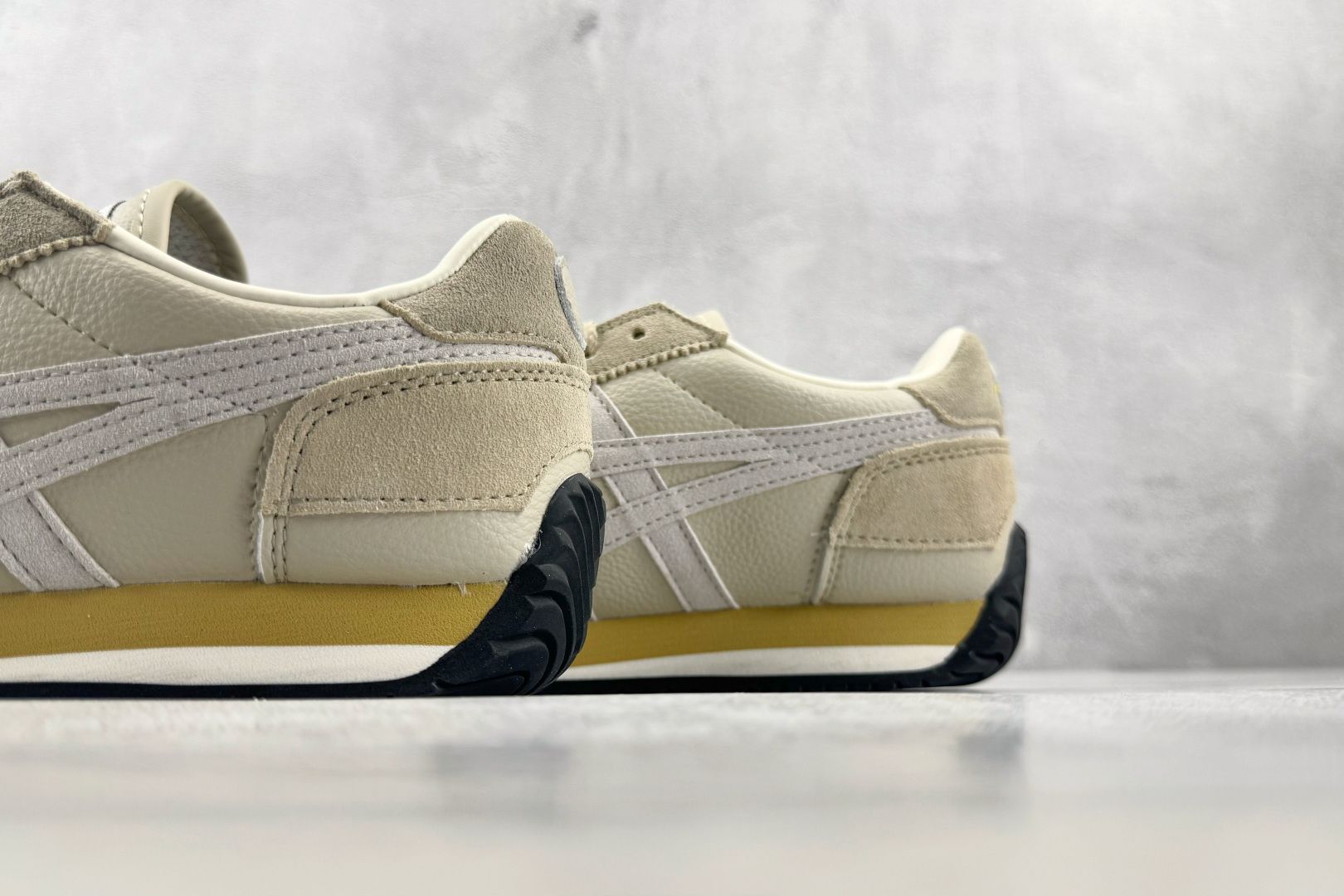 SC 渠道特供 Onitsuka Tiger鬼塚虎 CALIFORNIA 78 VIN 灰色 货号：1183C443-2