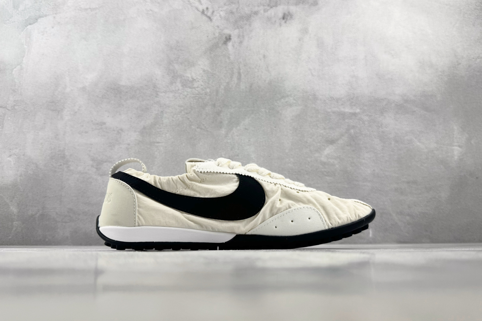 HD 平台订单 Nike Moon Shoe x Jacquemus 白黑 货号:HV8547-101 尺码:36 36 HD 平台订单 Nike Moon Shoe x Jacquemus 白黑 货号:HV8547-101 尺码:36 36