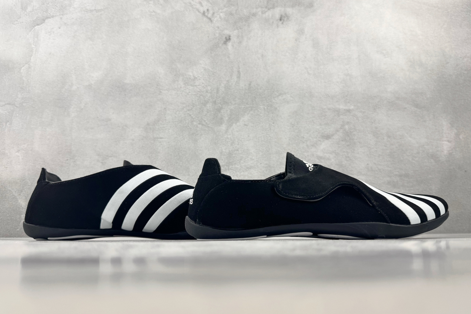 HD 平台订单 adidas × Pharrell Williams Vario Flat Earther 黑白 货号: HD 平台订单 adidas × Pharrell Williams Vario Flat Earther 黑白 货号: