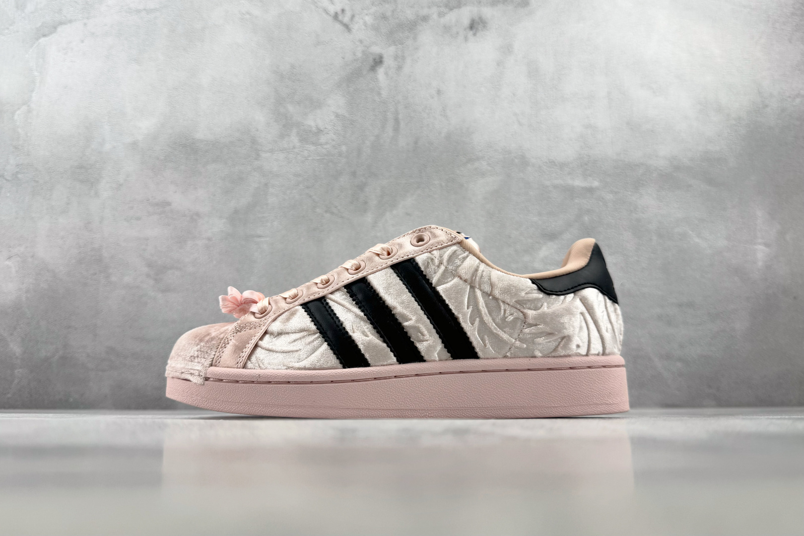 DH adidas originals Superstar 2 浅粉 货号: LA3808 尺码：35.5 36 36.