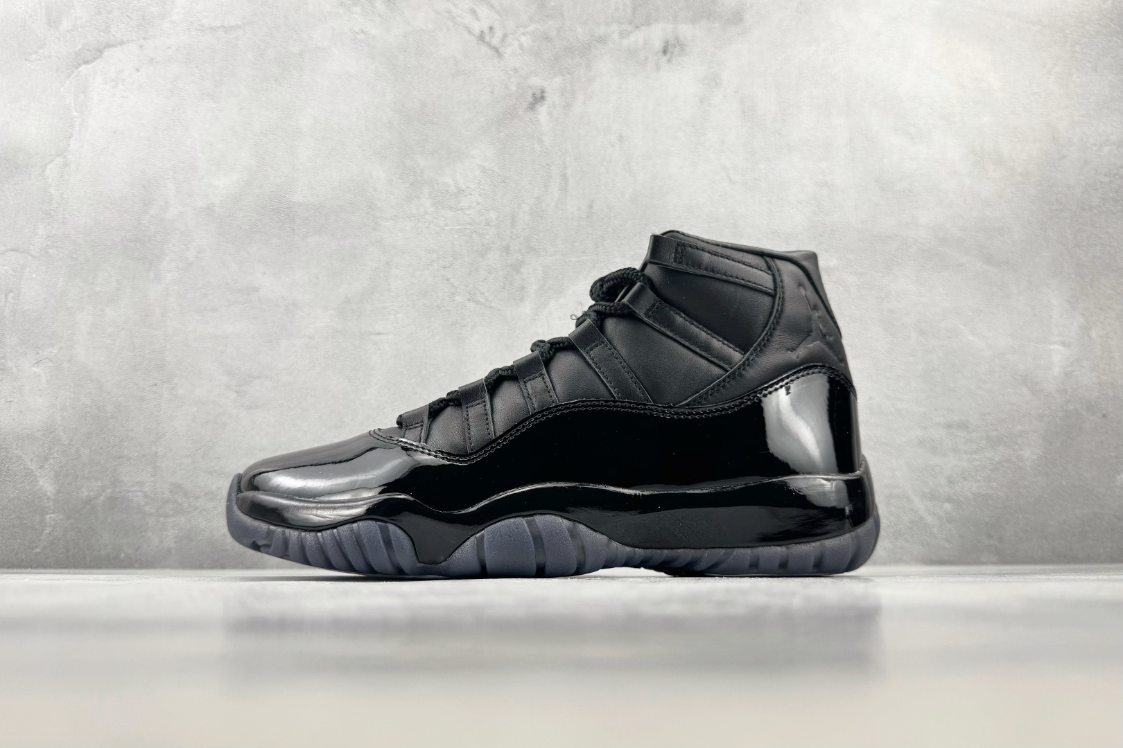OG 顶级纯原 Comme des Garçons × Jordan Air Jordan 11 黑色 货号：IV763