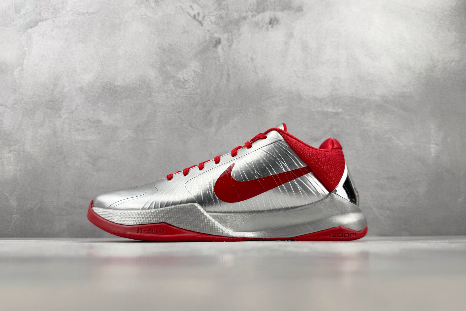 GX 顶级纯原 完美复刻 Nike × Caitlin Clark Zoom Kobe 5 Protro 银红 货号：I