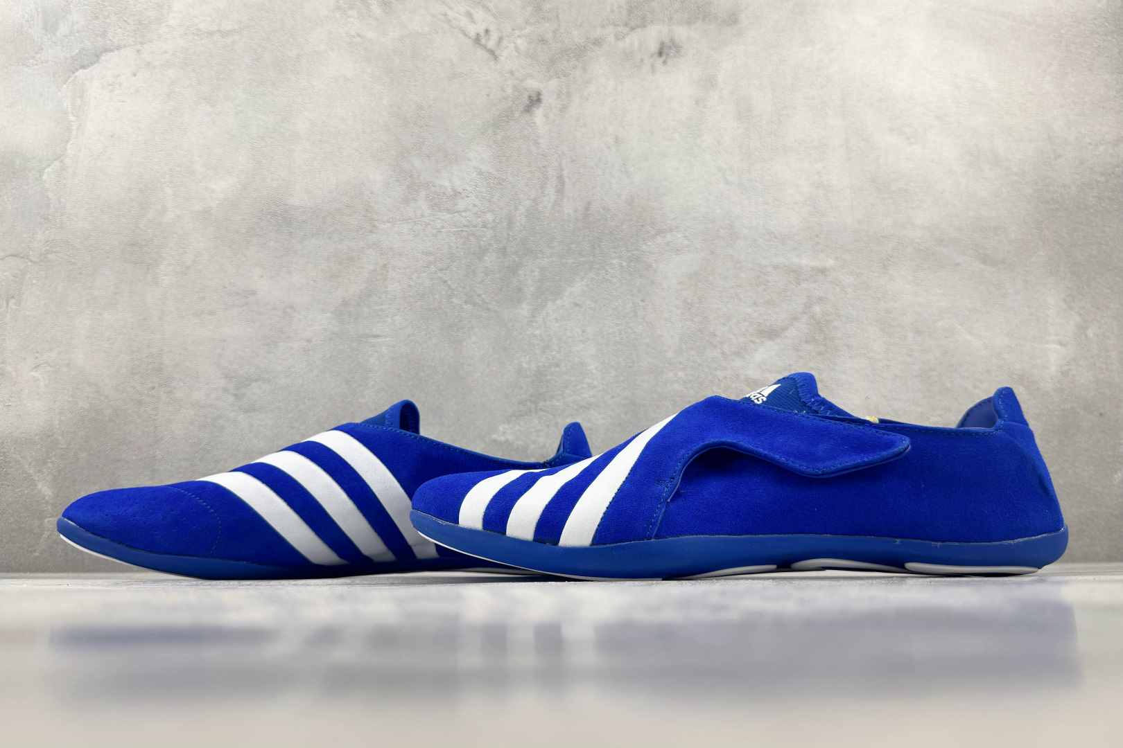 HD 平台订单 adidas × Pharrell Williams Vario Flat Earther 蓝白 货号: HD 平台订单 adidas × Pharrell Williams Vario Flat Earther 蓝白 货号: