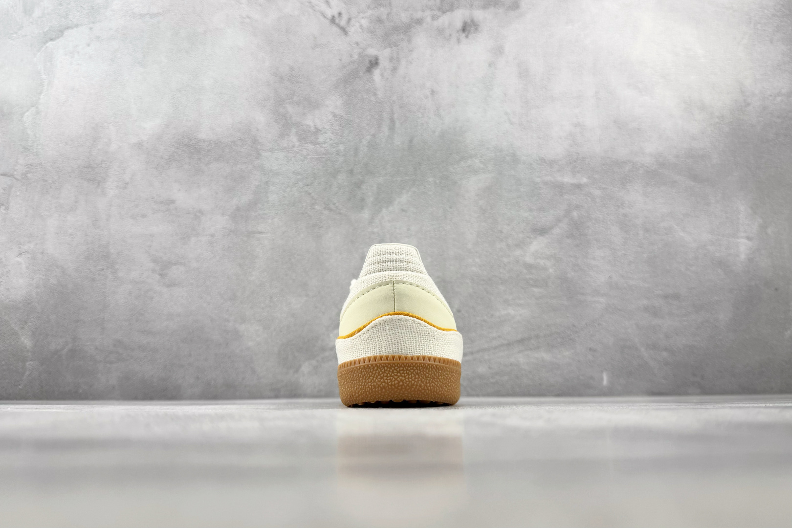 R版 出口订单 adidas originals SAMBA OG 米白蓝 货号:KH7837 尺码:35.5 36 3 R版 出口订单 adidas originals SAMBA OG 米白蓝 货号:KH7837 尺码:35.5 36 3