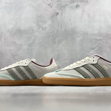 R版 出口订单 adidas originals SAMBA OG 白灰 货号:KH7838 尺码:35.5 36 36 R版 出口订单 adidas originals SAMBA OG 白灰 货号:KH7838 尺码:35.5 36 36