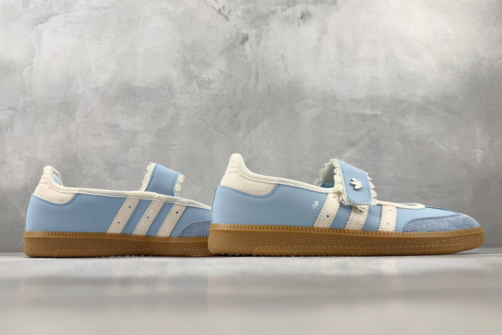 HX adidas originals Samba Jane summer glow 蓝色 货号:LA5345 尺码:3 HX adidas originals Samba Jane summer glow 蓝色 货号:LA5345 尺码:3