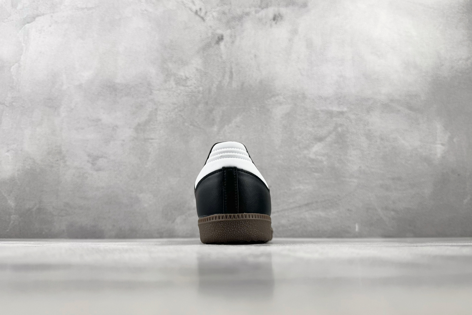 完美还原 正确版本 adidas originals SAMBA OG 黑白 货号:B75807 尺码:35.5 36 完美还原 正确版本 adidas originals SAMBA OG 黑白 货号:B75807 尺码:35.5 36