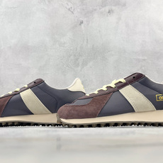 R 版出口订单 adidas originals × Whitaker GrouPBW RUN 酒红 货号:KK5016 R 版出口订单 adidas originals × Whitaker GrouPBW RUN 酒红 货号:KK5016