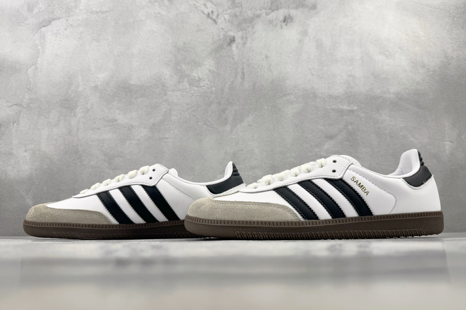 完美还原 正确版本 adidas originals SAMBA OG 黑白灰 货号：B75806 尺码：35.5 36
