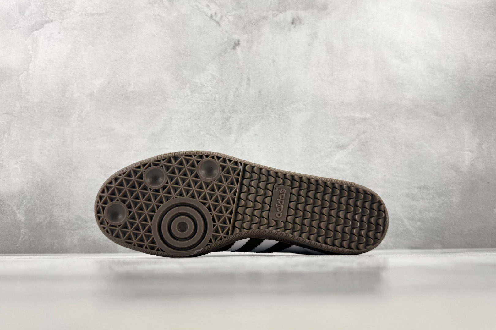 完美还原 正确版本 adidas originals SAMBA OG 黑白灰 货号：B75806 尺码：35.5 36