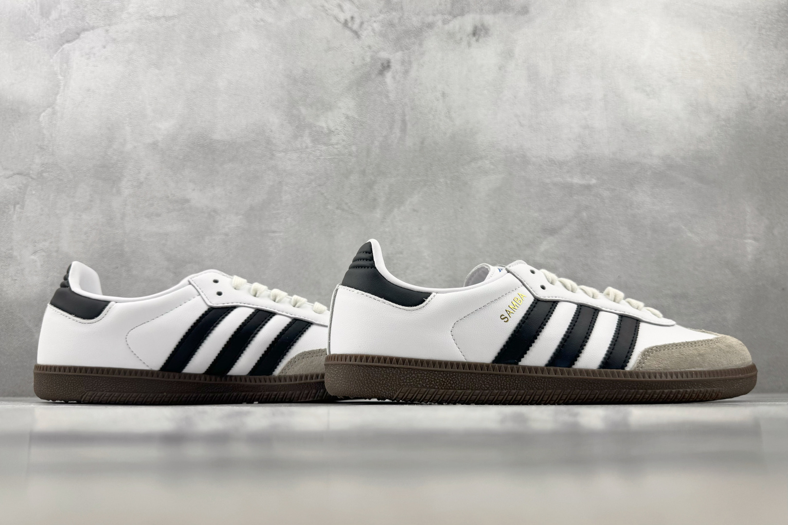 完美还原 正确版本 adidas originals SAMBA OG 黑白灰 货号：B75806 尺码：35.5 36