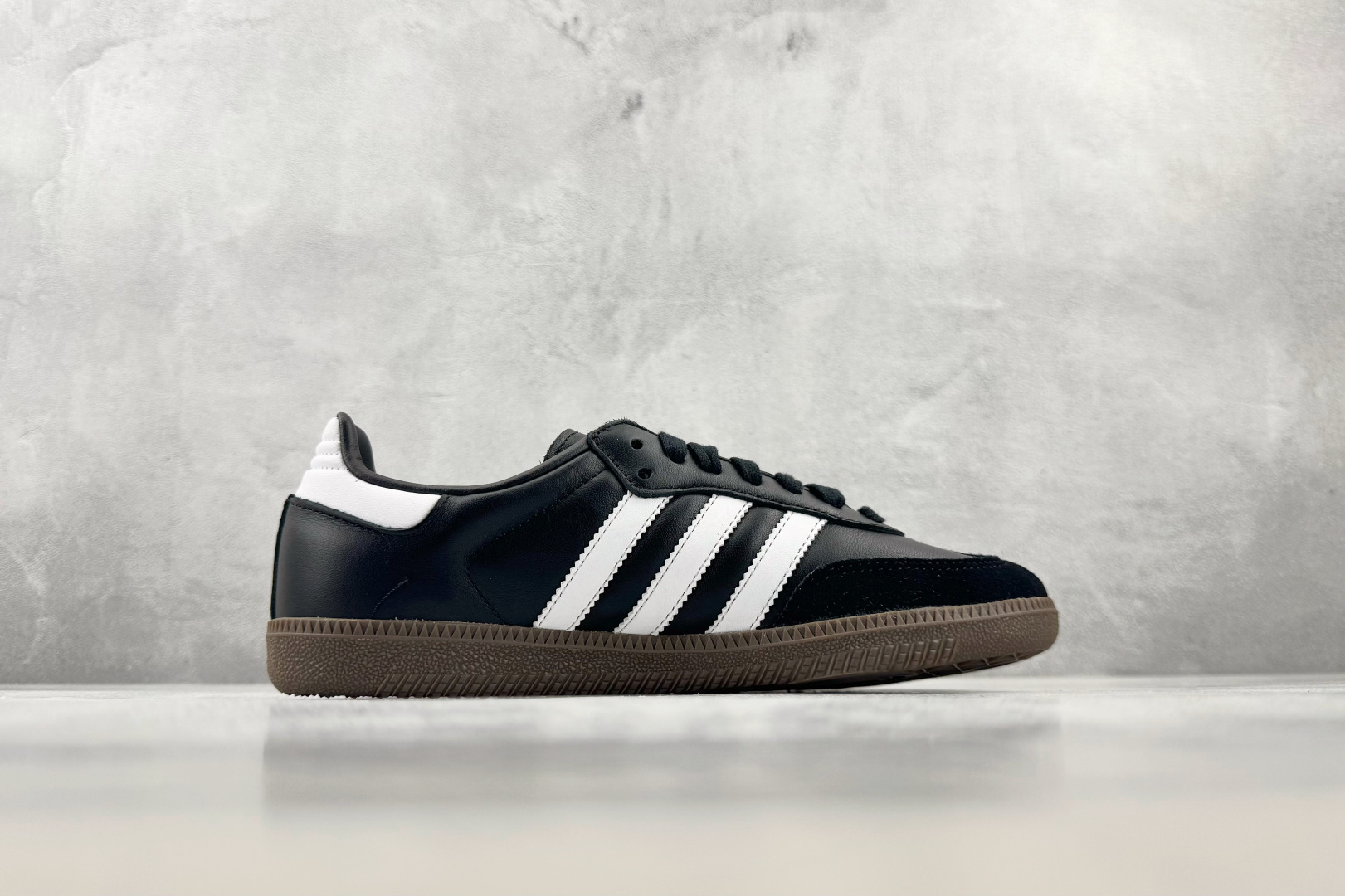 完美还原 正确版本 adidas originals SAMBA OG 黑白 货号：B75807 尺码：35.5 36 