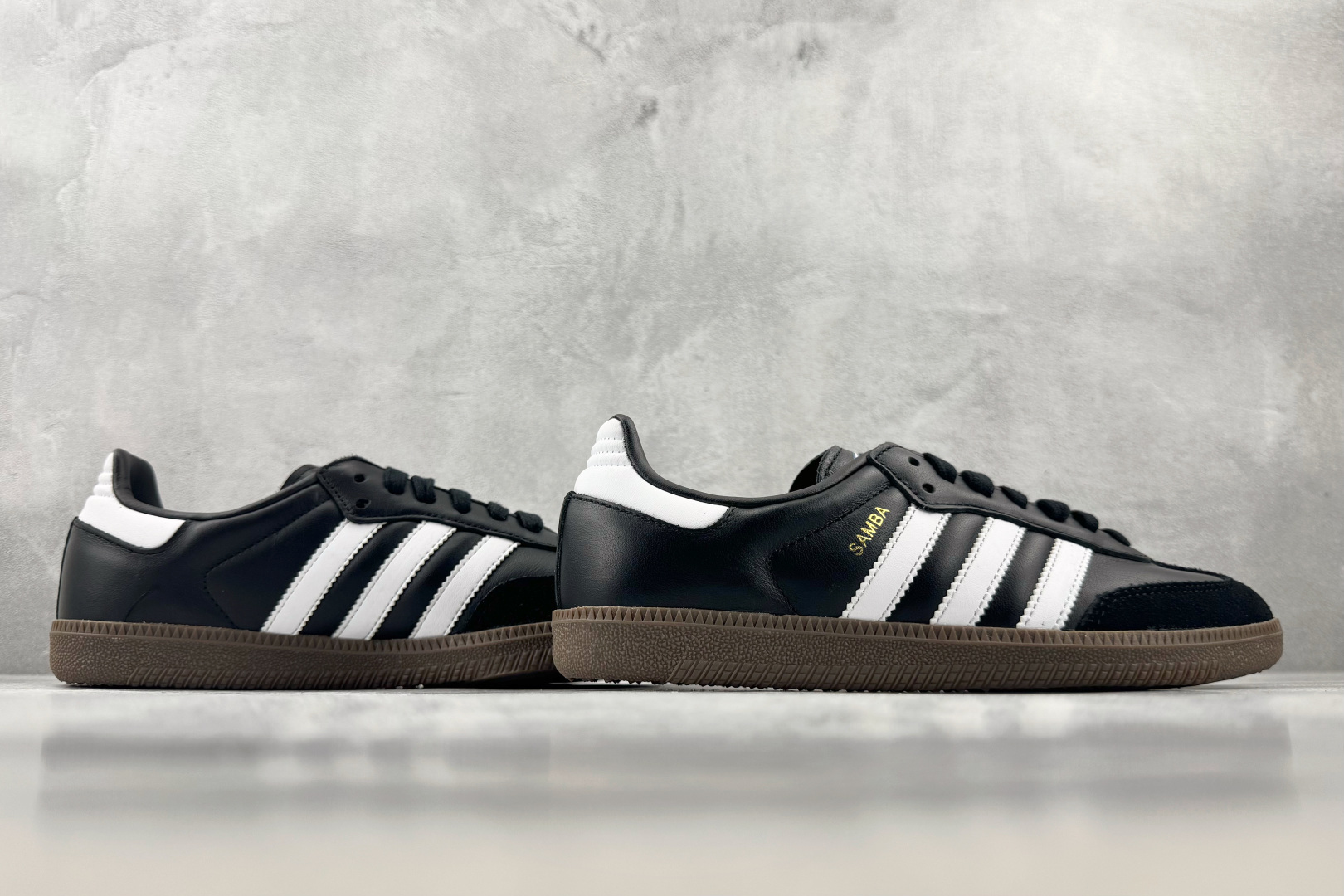 完美还原 正确版本 adidas originals SAMBA OG 黑白 货号：B75807 尺码：35.5 36 