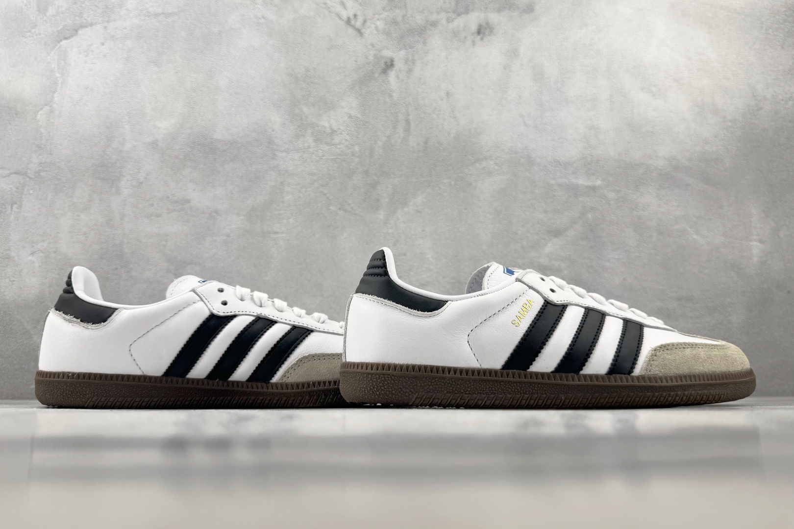 完美还原 正确版本 adidas originals SAMBA OG 黑白灰 货号：B75806 尺码：35.5 36