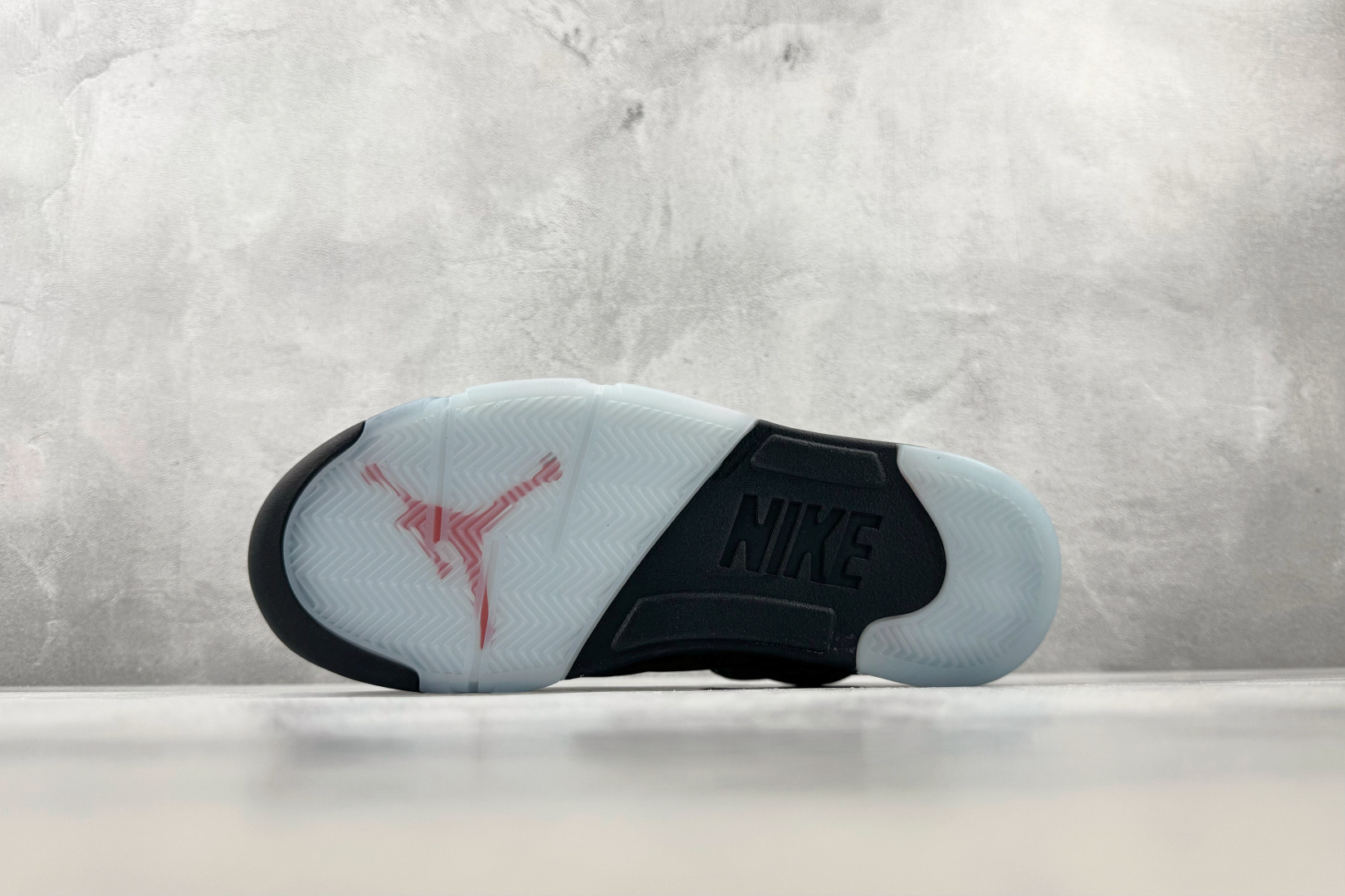 OG 顶级纯原 Jordan Air Jordan 5 Halloween 黑色 货号:HQ7978-001 尺码:40 OG 顶级纯原 Jordan Air Jordan 5 Halloween 黑色 货号:HQ7978-001 尺码:40