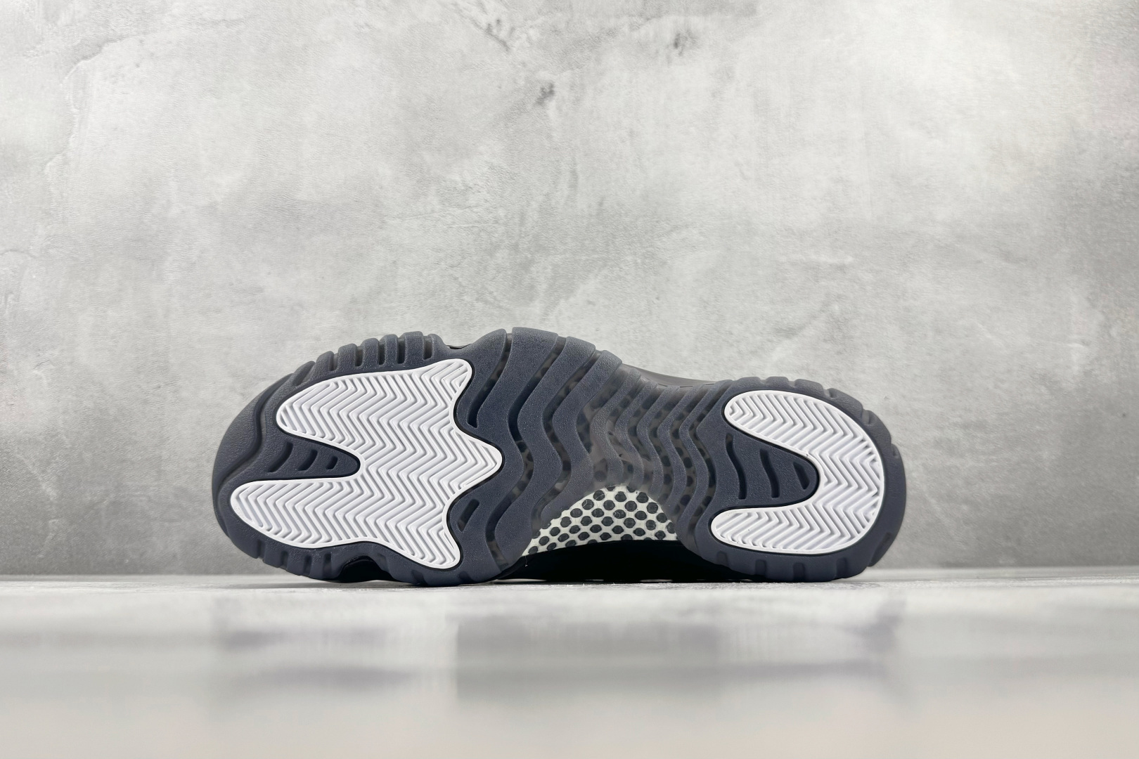 OG 顶级纯原 Comme des Garçons × Jordan Air Jordan 11 黑色 货号：IV763