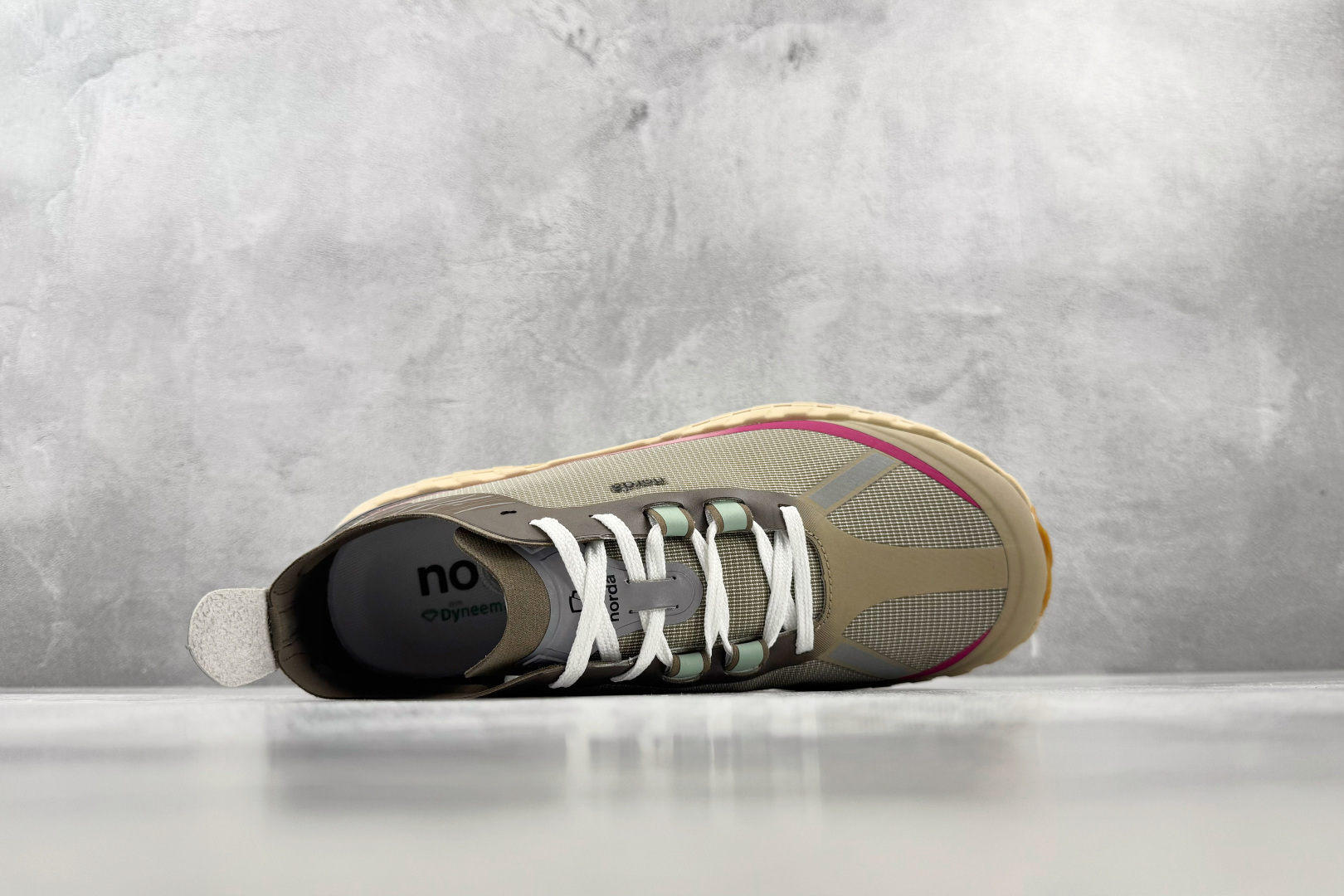 闪电版 NORDA 001A 浅绿 货号:001MSKY 尺码:36 36.5 37 38 38.5 39 40 40. 闪电版 NORDA 001A 浅绿 货号:001MSKY 尺码:36 36.5 37 38 38.5 39 40 40.