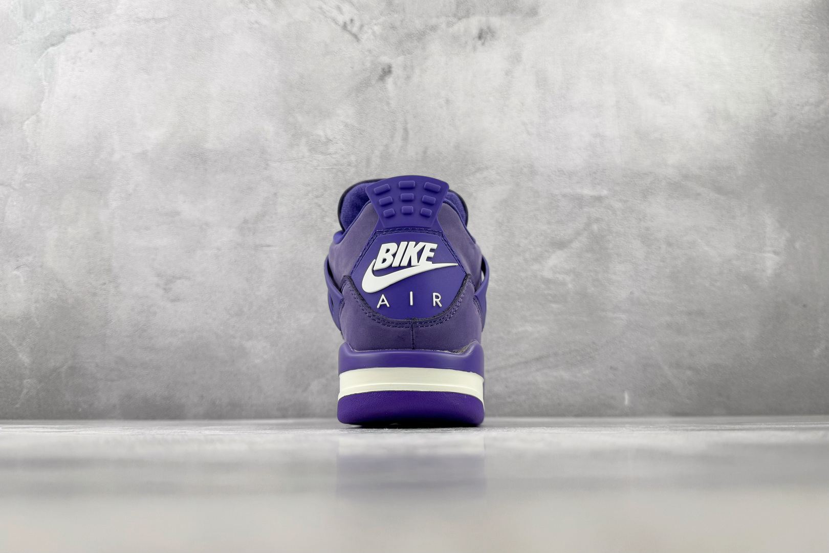 GOC Jordan Air Jordan 4 Retro 紫砖 货号:HF4340 500 尺码:36 36.5 37 GOC Jordan Air Jordan 4 Retro 紫砖 货号:HF4340 500 尺码:36 36.5 37