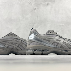 ToP THOM BROWNE汤姆·布朗 × ASICS Gel-Kayano 14 联名款 中灰色 货号:1203B1 ToP THOM BROWNE汤姆·布朗 × ASICS Gel-Kayano 14 联名款 中灰色 货号:1203B1