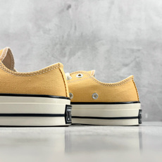 H版 Converse CHUCK 70 X 淡奶黄 • 重磅帆布:采用12盎司高密度棉帆布,不易变形,透气性好 • 全 H版 Converse CHUCK 70 X 淡奶黄 • 重磅帆布:采用12盎司高密度棉帆布,不易变形,透气性好 • 全