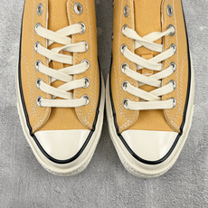 H版 Converse CHUCK 70 X 淡奶黄 • 重磅帆布:采用12盎司高密度棉帆布,不易变形,透气性好 • 全 H版 Converse CHUCK 70 X 淡奶黄 • 重磅帆布:采用12盎司高密度棉帆布,不易变形,透气性好 • 全