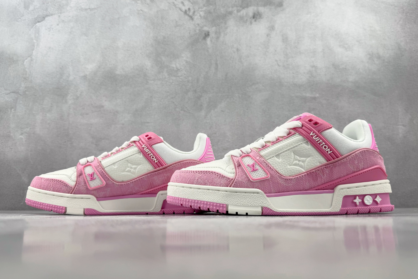 TX LOUIS VUITTON Trainer 牛仔粉 货号：1AIK0Q 尺码：36 37 38 39 40 