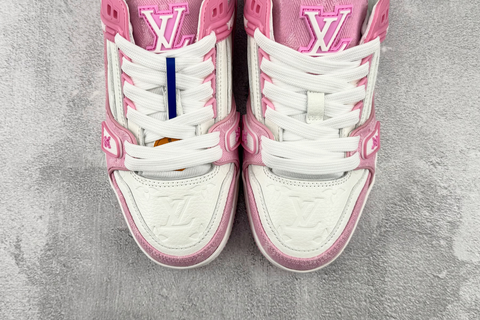 TX LOUIS VUITTON Trainer 牛仔粉 货号：1AIK0Q 尺码：36 37 38 39 40 