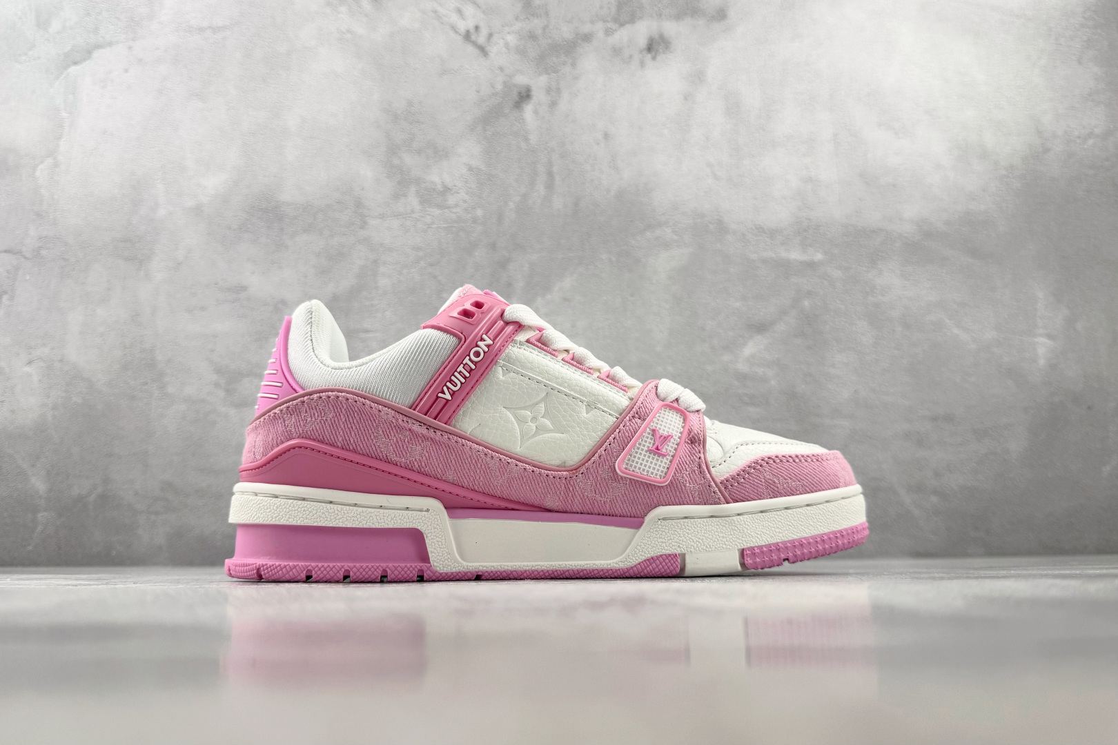 TX LOUIS VUITTON Trainer 牛仔粉 货号：1AIK0Q 尺码：36 37 38 39 40 