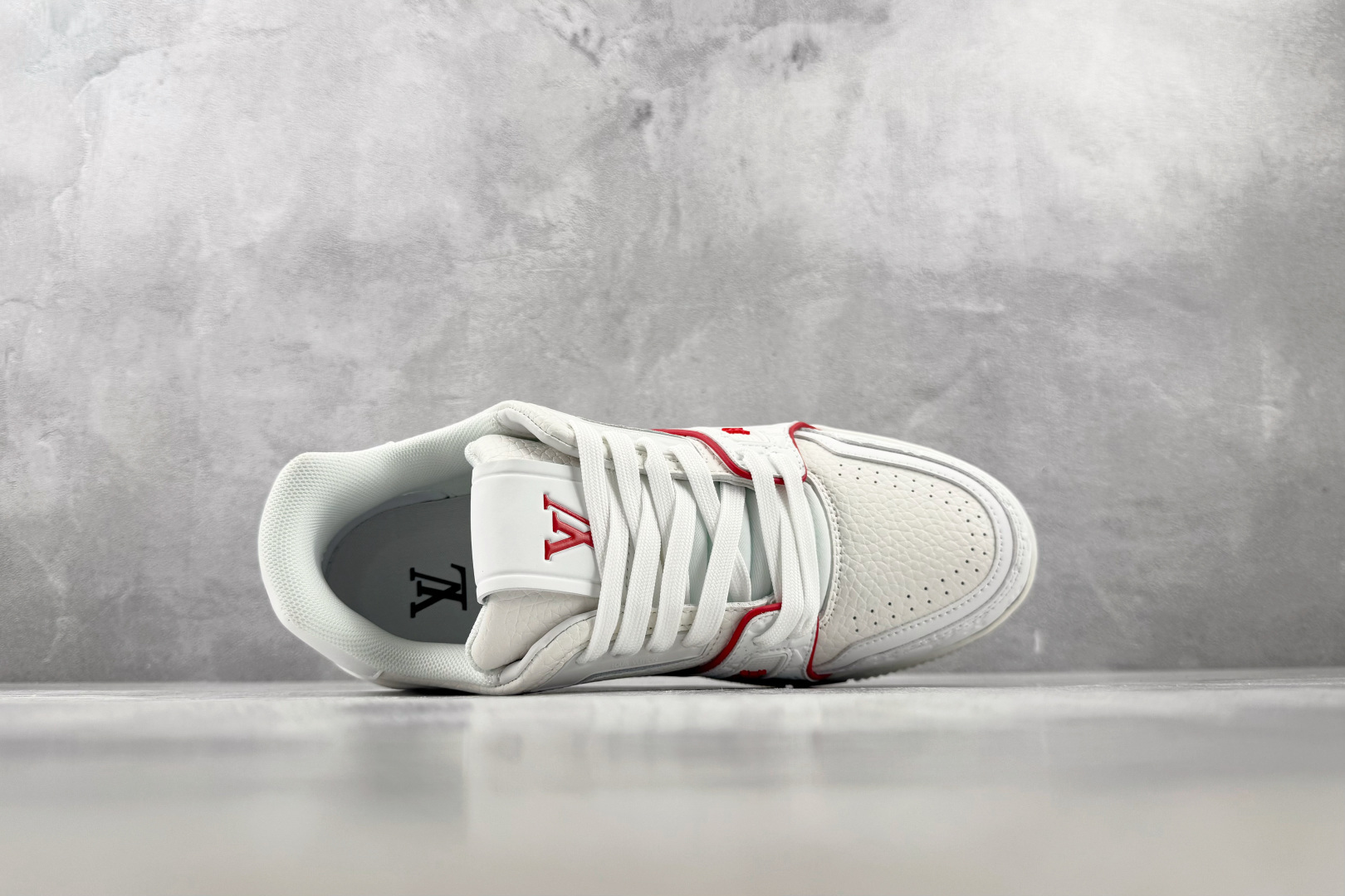 TX LOUIS VUITTON Trainer 白红 货号：1AJX8J 尺码：36 37 38 39 40 41 4