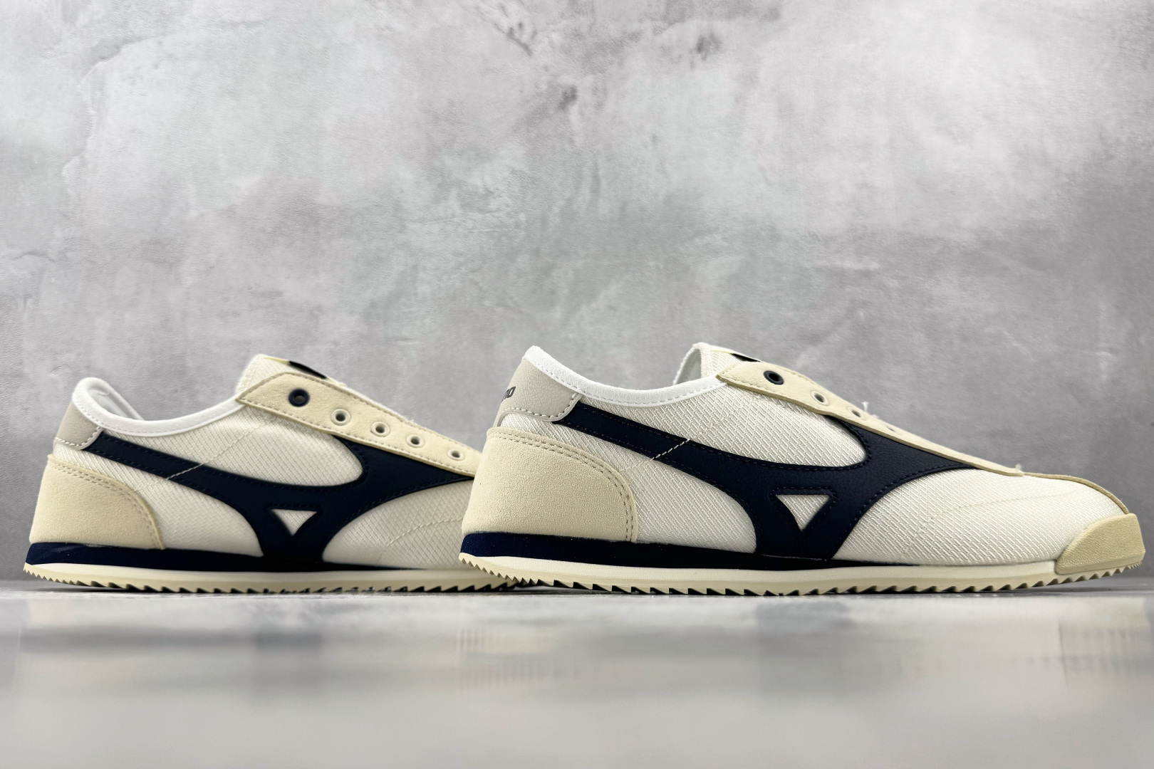 K13 Mizuno LG 60S SLIP-ON 白蓝 货号:D1GH 尺码:36 36.5 37.5 38 38.5 K13 Mizuno LG 60S SLIP-ON 白蓝 货号:D1GH 尺码:36 36.5 37.5 38 38.5