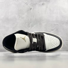 Mok Jordan Air Jordan 1 棕色 货号:DC0774-200 尺码:36 36.5 37.5 38 Mok Jordan Air Jordan 1 棕色 货号:DC0774-200 尺码:36 36.5 37.5 38
