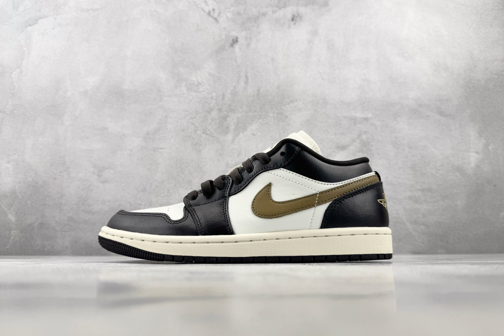 Mok Jordan Air Jordan 1 棕色 货号：DC0774-200 尺码：36 36.5 37.5 38 