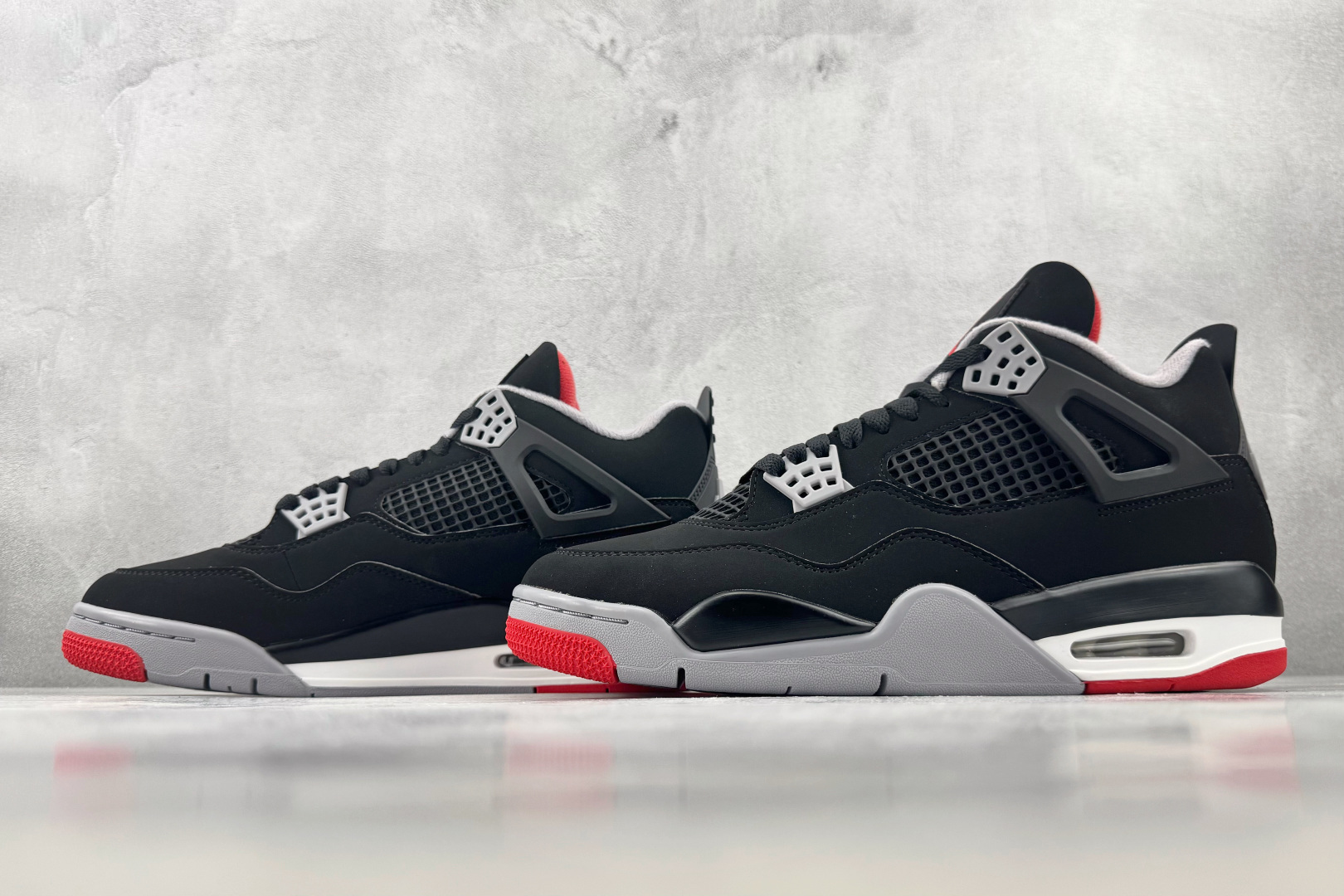 GX 顶级纯原 完美复刻 Jordan Air Jordan 4 Bred 黑色 货号:IX8180-001 尺码:40 GX 顶级纯原 完美复刻 Jordan Air Jordan 4 Bred 黑色 货号:IX8180-001 尺码:40