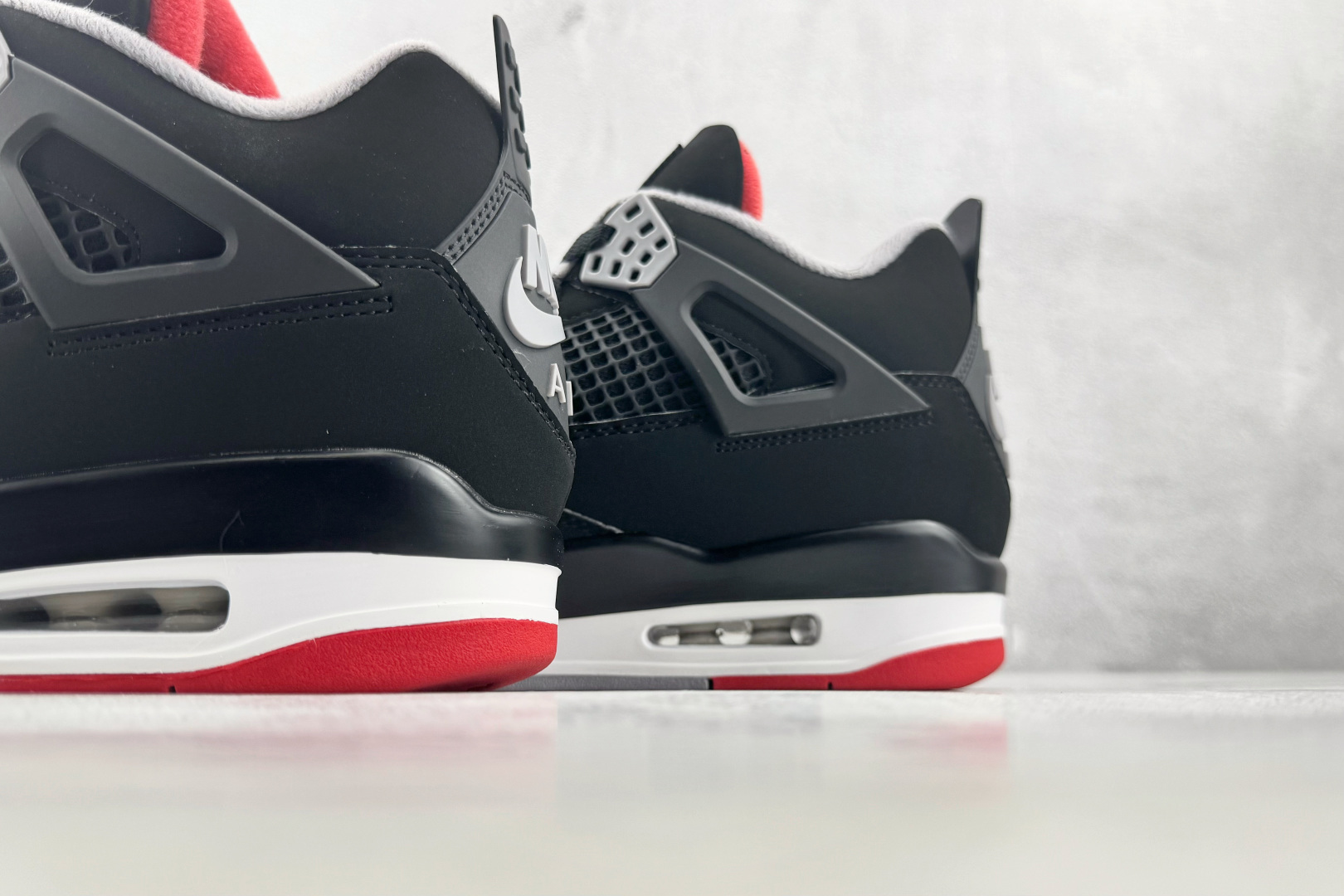GX 顶级纯原 完美复刻 Jordan Air Jordan 4 Bred 黑色 货号:IX8180-001 尺码:40 GX 顶级纯原 完美复刻 Jordan Air Jordan 4 Bred 黑色 货号:IX8180-001 尺码:40
