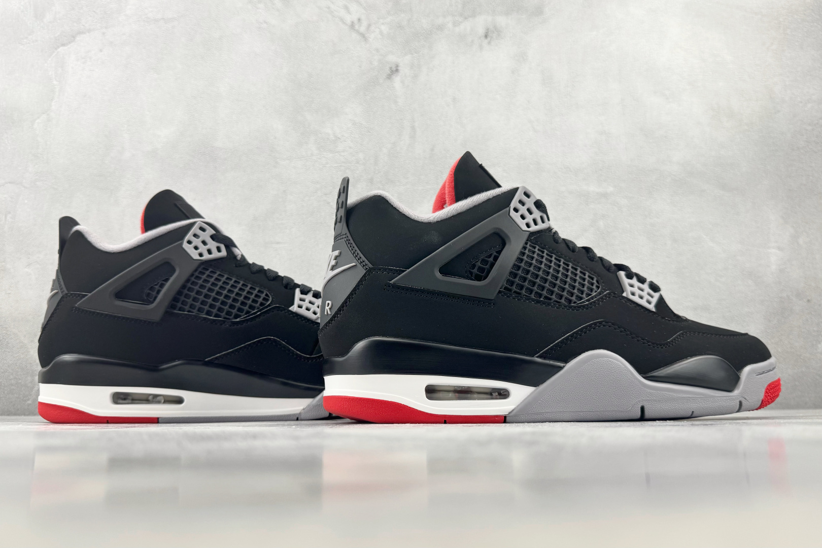 GX 顶级纯原 完美复刻 Jordan Air Jordan 4 Bred 黑色 货号:IX8180-001 尺码:40 GX 顶级纯原 完美复刻 Jordan Air Jordan 4 Bred 黑色 货号:IX8180-001 尺码:40