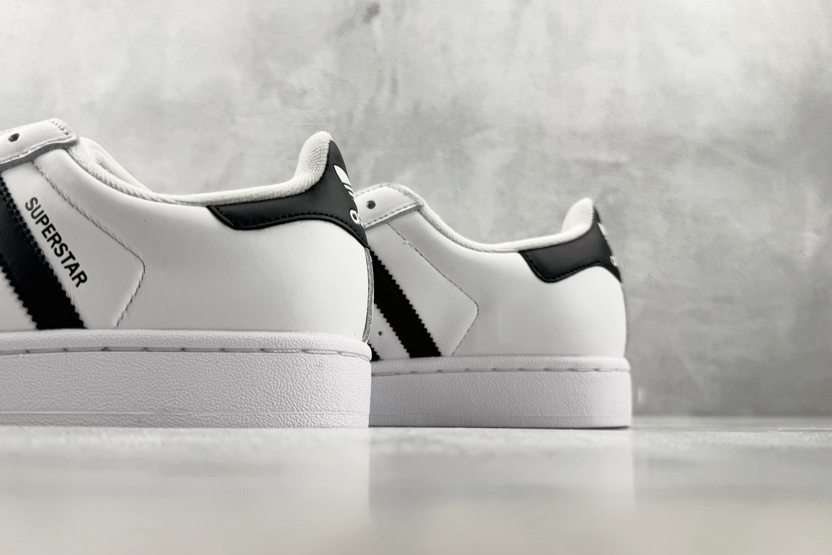 完美还原 正确版本 adidas originals Superstar 2 白色 货号:IH8659 尺码:35.5 完美还原 正确版本 adidas originals Superstar 2 白色 货号:IH8659 尺码:35.5