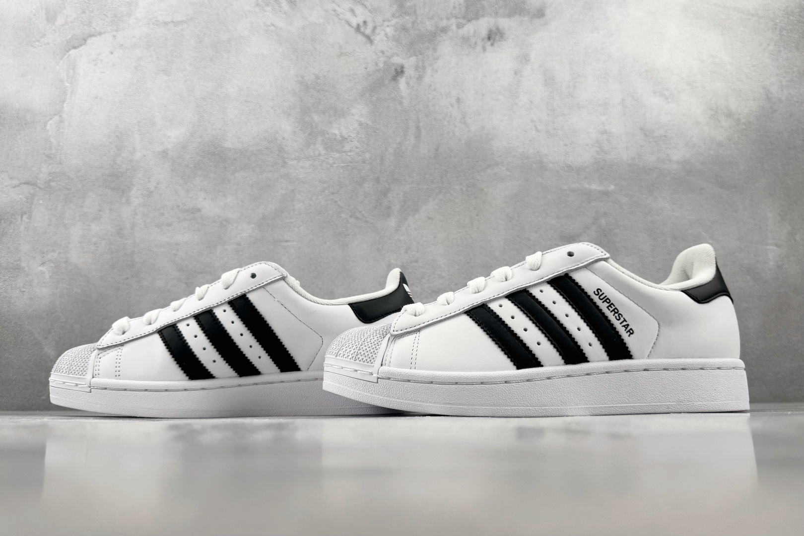 完美还原 正确版本 adidas originals Superstar 2 白色 货号:IH8659 尺码:35.5 完美还原 正确版本 adidas originals Superstar 2 白色 货号:IH8659 尺码:35.5