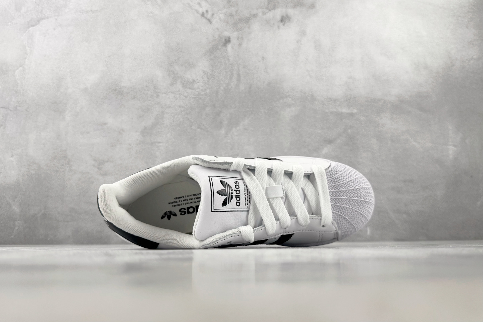 完美还原 正确版本 adidas originals Superstar 2 白色 货号:IH8659 尺码:35.5 完美还原 正确版本 adidas originals Superstar 2 白色 货号:IH8659 尺码:35.5
