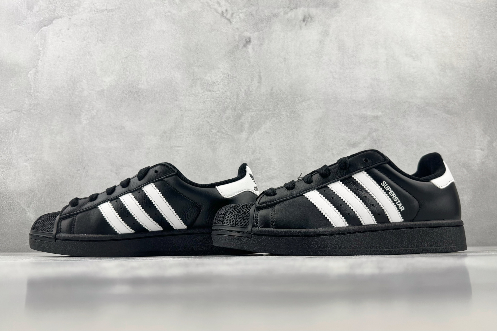 完美还原 正确版本 adidas originals Superstar 2 黑白 货号:JI0079 尺码:35.5 完美还原 正确版本 adidas originals Superstar 2 黑白 货号:JI0079 尺码:35.5