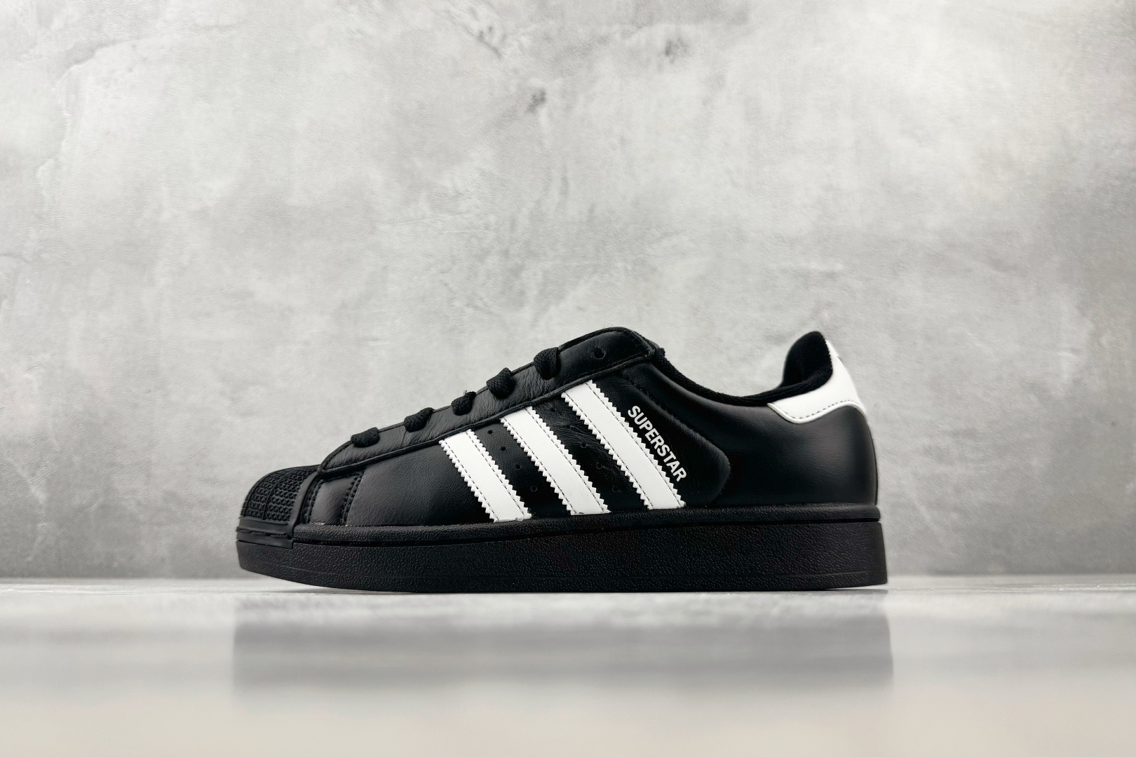 完美还原 正确版本 adidas originals Superstar 2 黑白 货号:JI0079 尺码:35.5 完美还原 正确版本 adidas originals Superstar 2 黑白 货号:JI0079 尺码:35.5