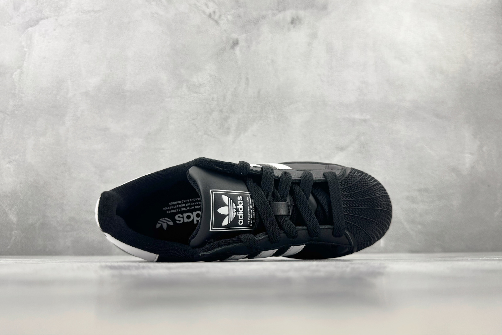 完美还原 正确版本 adidas originals Superstar 2 黑白 货号:JI0079 尺码:35.5 完美还原 正确版本 adidas originals Superstar 2 黑白 货号:JI0079 尺码:35.5