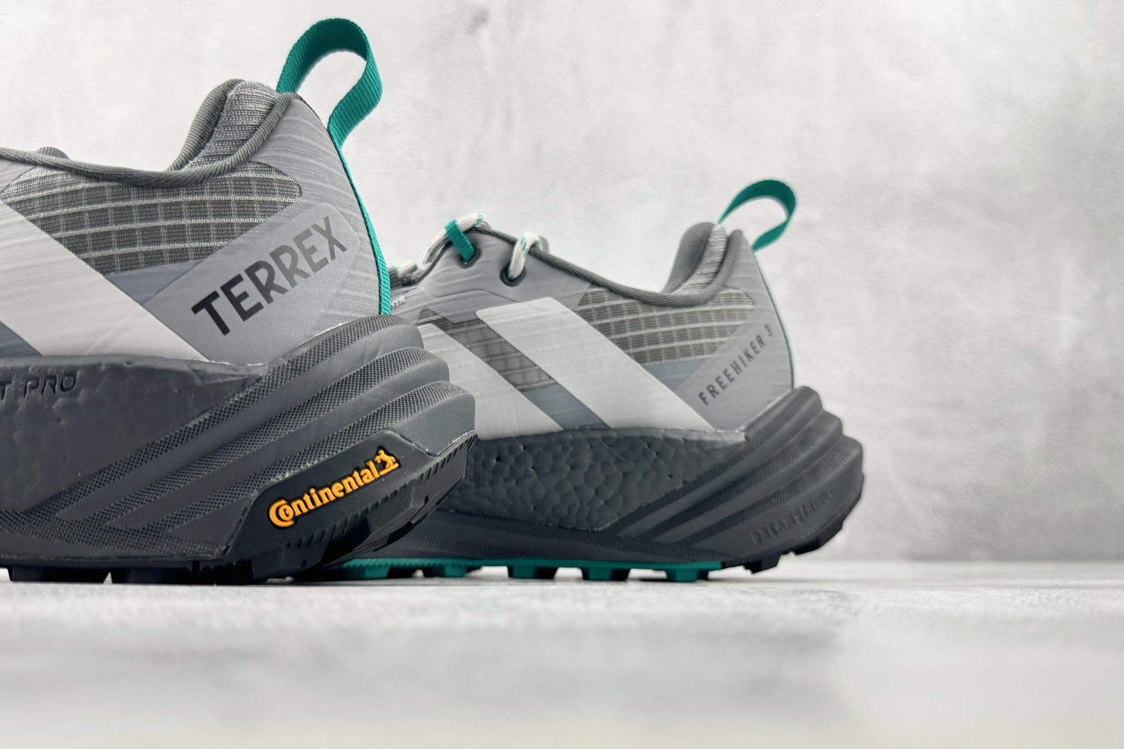 ToP adidas TERREX FREEHIKER 3 GTX 灰色 货号:LA3855 尺码:40 40.5 41 ToP adidas TERREX FREEHIKER 3 GTX 灰色 货号:LA3855 尺码:40 40.5 41