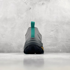 ToP adidas TERREX FREEHIKER 3 GTX 灰色 货号:LA3855 尺码:40 40.5 41 ToP adidas TERREX FREEHIKER 3 GTX 灰色 货号:LA3855 尺码:40 40.5 41